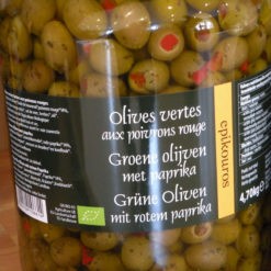 Olive verte farcie aux poivrons rouges